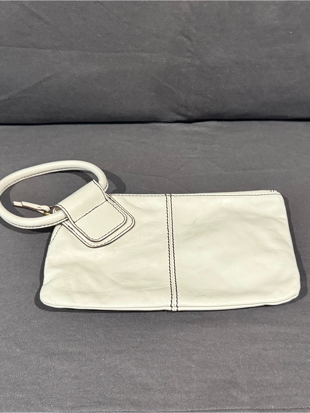 HOBO Women’s Leather Wristlet Clutch - Cream